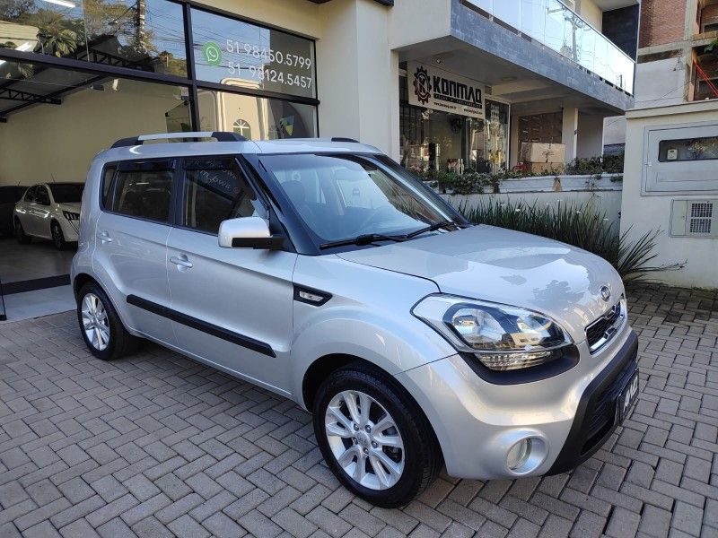 KIA SOUL 1.6 EX 16V 2011/2012 AWD MULTIMARCAS LAJEADO / Carros no Vale KIA SOUL 1.6 EX 16V 2011/2012 AWD MULTIMARCAS LAJEADO / Carros no Vale