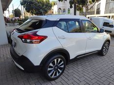 NISSAN KICKS 1.6 16V SV XTRONIC 2020/2020 AWD MULTIMARCAS LAJEADO / Carros no Vale