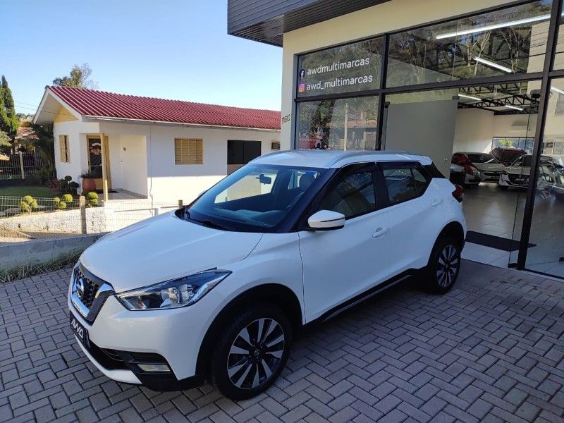 NISSAN KICKS 1.6 16V SV XTRONIC 2020/2020 AWD MULTIMARCAS LAJEADO / Carros no Vale