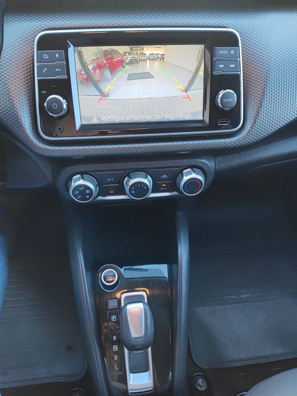 NISSAN KICKS 1.6 16V SV XTRONIC 2020/2020 AWD MULTIMARCAS LAJEADO / Carros no Vale