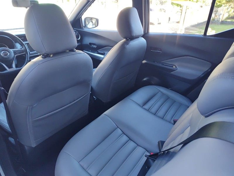 NISSAN KICKS 1.6 16V SV XTRONIC 2020/2020 AWD MULTIMARCAS LAJEADO / Carros no Vale