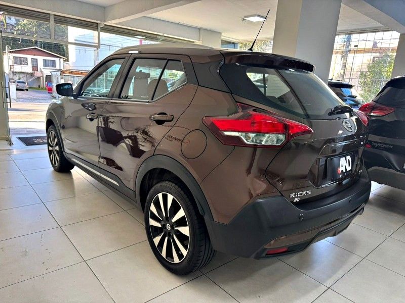 NISSAN KICKS 1.6 16V SV XTRONIC 2018/2019 ANDRIGO VEÍCULOS CAXIAS DO SUL / Carros no Vale