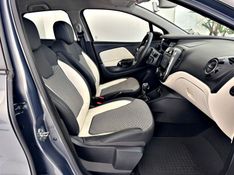 RENAULT CAPTUR 1.6 16V INTENSE 2018/2019 ANDRIGO VEÍCULOS CAXIAS DO SUL / Carros no Vale