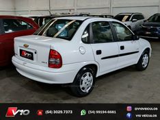 CHEVROLET CLASSIC 1.0 MPFI LIFE 8V 2009/2009 V10 VEÍCULOS CAXIAS DO SUL / Carros no Vale