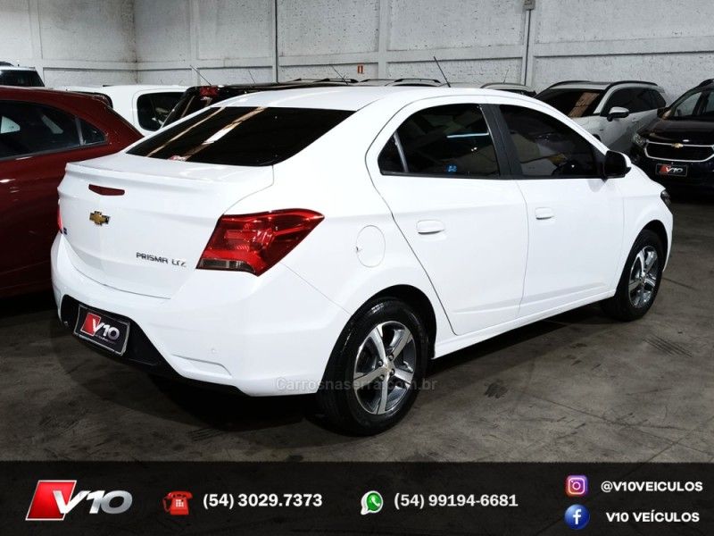 CHEVROLET PRISMA 1.4 MPFI LTZ 8V 2017/2017 V10 VEÍCULOS CAXIAS DO SUL / Carros no Vale