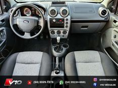 FORD FIESTA 1.6 ROCAM SE SEDAN 8V 2013/2014 V10 VEÍCULOS CAXIAS DO SUL / Carros no Vale