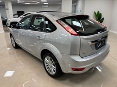 FORD FOCUS 2.0 GHIA 16V 2010/2011 LUIGGI AUTOMÓVEIS CARLOS BARBOSA / Carros no Vale