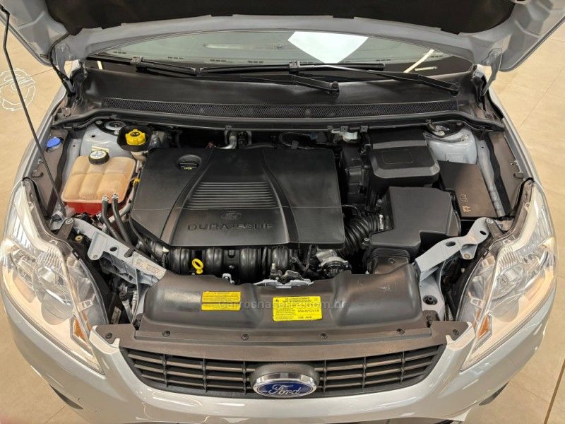 FORD FOCUS 2.0 GHIA 16V 2010/2011 LUIGGI AUTOMÓVEIS CARLOS BARBOSA / Carros no Vale