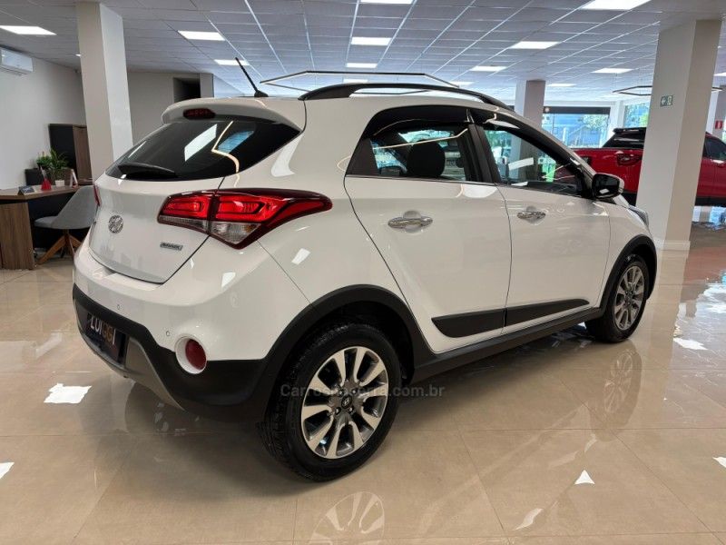 HYUNDAI HB20X 1.6 16V PREMIUM 2016/2017 LUIGGI AUTOMÓVEIS CARLOS BARBOSA / Carros no Vale