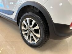 HYUNDAI HB20X 1.6 16V PREMIUM 2016/2017 LUIGGI AUTOMÓVEIS CARLOS BARBOSA / Carros no Vale