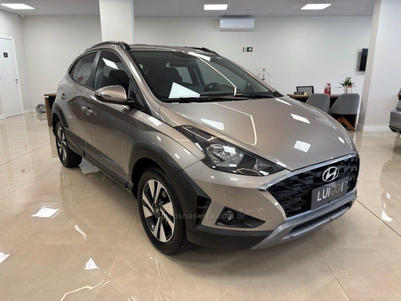 HYUNDAI HB20X 1.6 EVOLUTION 16V 2020/2020 LUIGGI AUTOMÓVEIS CARLOS BARBOSA / Carros no Vale