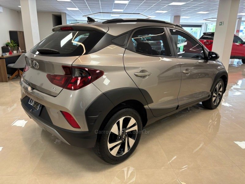 HYUNDAI HB20X 1.6 EVOLUTION 16V 2020/2020 LUIGGI AUTOMÓVEIS CARLOS BARBOSA / Carros no Vale