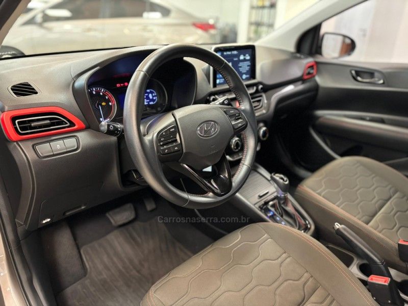 HYUNDAI HB20X 1.6 EVOLUTION 16V 2020/2020 LUIGGI AUTOMÓVEIS CARLOS BARBOSA / Carros no Vale