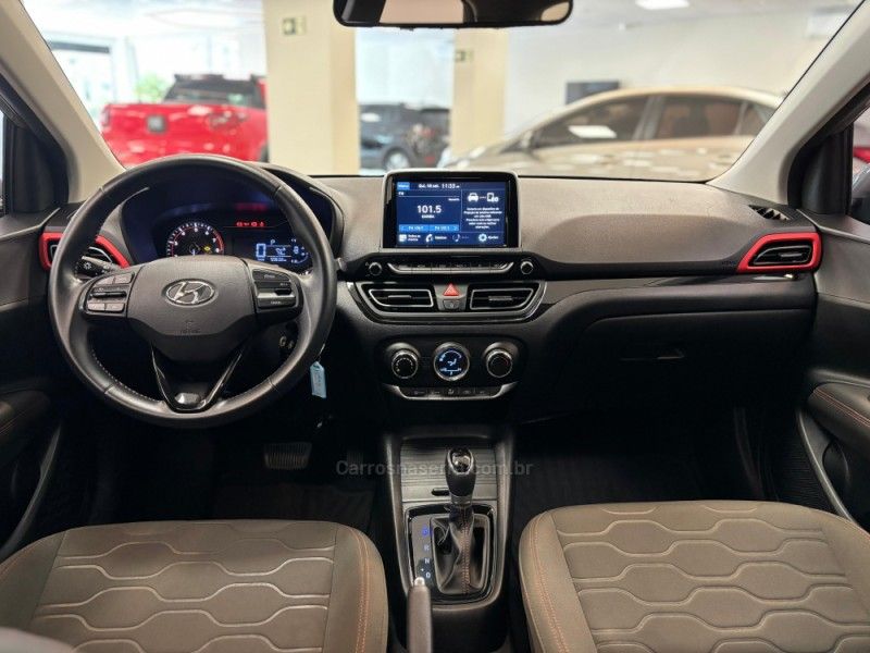 HYUNDAI HB20X 1.6 EVOLUTION 16V 2020/2020 LUIGGI AUTOMÓVEIS CARLOS BARBOSA / Carros no Vale
