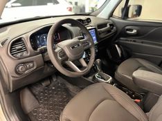 JEEP RENEGADE 1.3 LONGITUDE T270 16V TURBO 2024/2025 LUIGGI AUTOMÓVEIS CARLOS BARBOSA / Carros no Vale