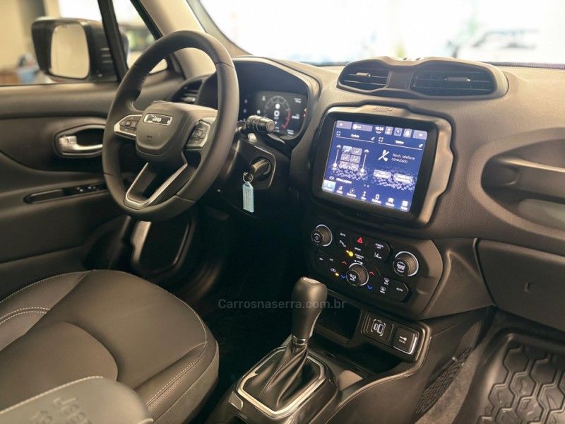 JEEP RENEGADE 1.3 LONGITUDE T270 16V TURBO 2024/2025 LUIGGI AUTOMÓVEIS CARLOS BARBOSA / Carros no Vale