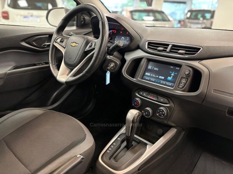 CHEVROLET ONIX 1.4 MPFI ACTIV 8V 2018/2019 LUIGGI AUTOMÓVEIS CARLOS BARBOSA / Carros no Vale