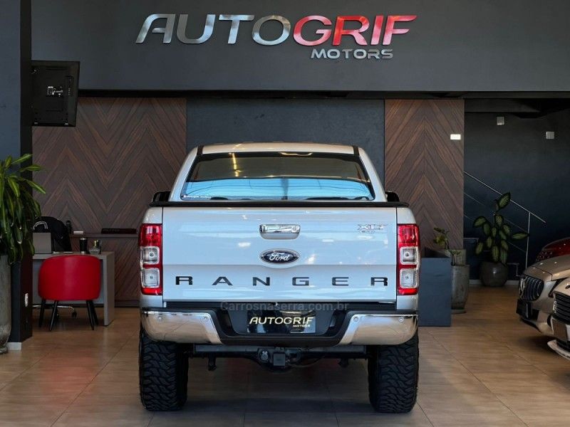 FORD RANGER 3.2 XLT 4X4 CD 20V 2015/2015 AUTOGRIF MOTORS CAMPO BOM / Carros no Vale