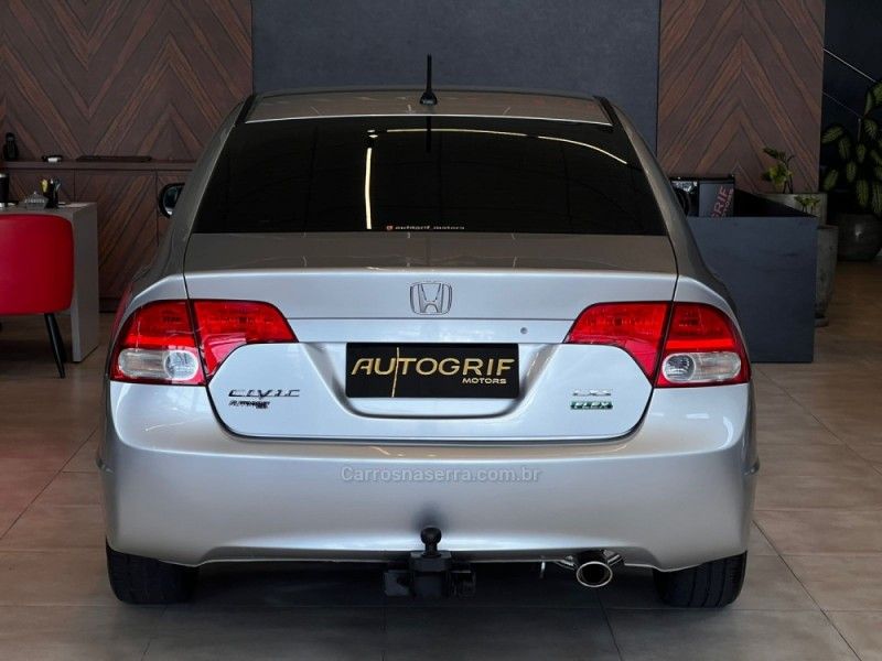 HONDA CIVIC 1.8 LXS 16V 2010/2011 AUTOGRIF MOTORS CAMPO BOM / Carros no Vale