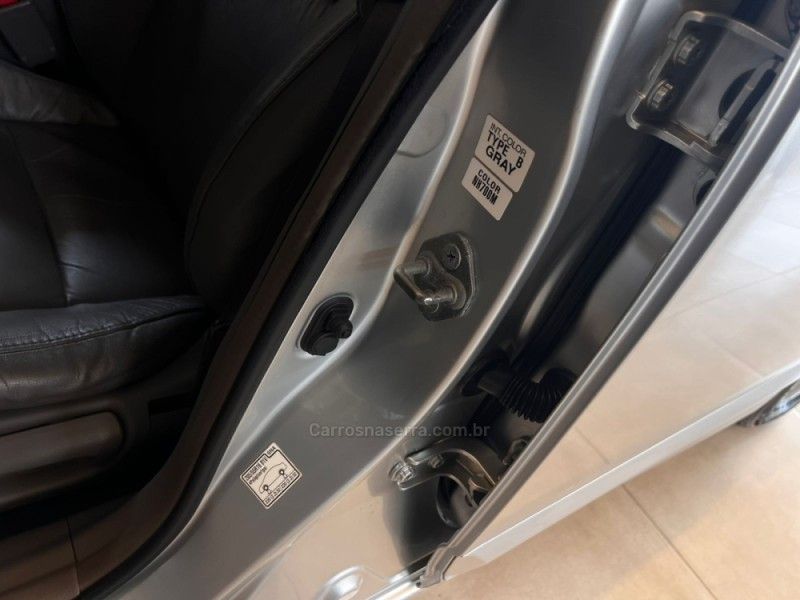 HONDA CIVIC 1.8 LXS 16V 2010/2011 AUTOGRIF MOTORS CAMPO BOM / Carros no Vale
