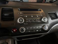 HONDA CIVIC 1.8 LXS 16V 2010/2011 AUTOGRIF MOTORS CAMPO BOM / Carros no Vale