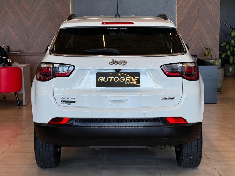 JEEP COMPASS 2.0 16V LONGITUDE 4X4 2017/2017 AUTOGRIF MOTORS CAMPO BOM / Carros no Vale