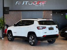 JEEP COMPASS 2.0 16V LONGITUDE 4X4 2017/2017 AUTOGRIF MOTORS CAMPO BOM / Carros no Vale