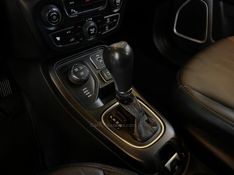 JEEP COMPASS 2.0 16V LONGITUDE 4X4 2017/2017 AUTOGRIF MOTORS CAMPO BOM / Carros no Vale