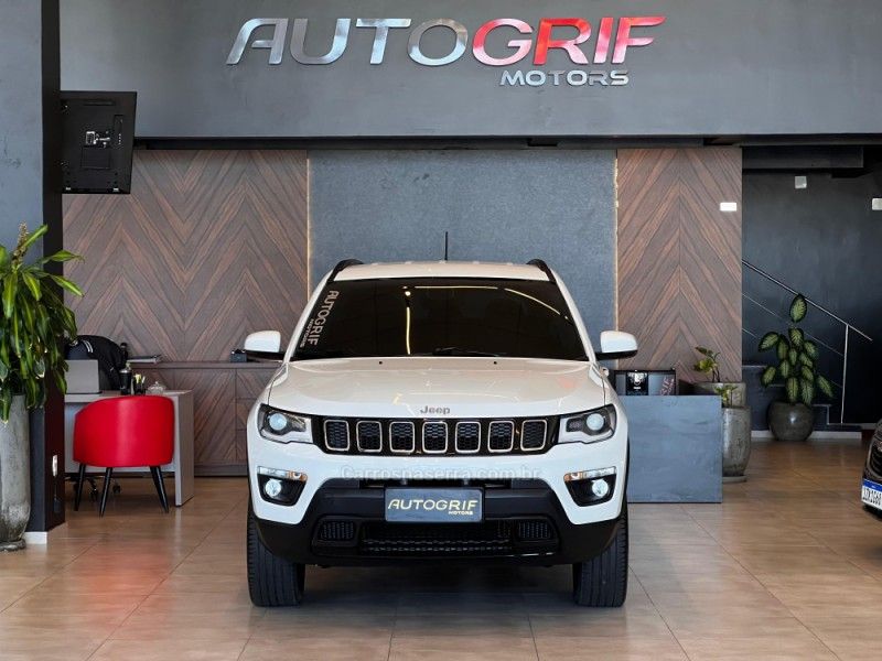 JEEP COMPASS 2.0 16V LONGITUDE 4X4 2017/2017 AUTOGRIF MOTORS CAMPO BOM / Carros no Vale