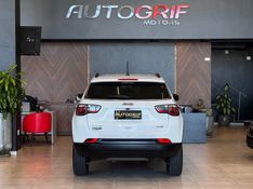 JEEP COMPASS 2.0 16V LONGITUDE 4X4 2017/2017 AUTOGRIF MOTORS CAMPO BOM / Carros no Vale