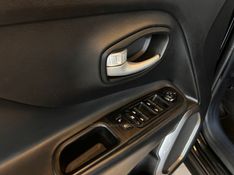 JEEP RENEGADE 1.3 LONGITUDE T270 TURBO 2022/2022 AUTOGRIF MOTORS CAMPO BOM / Carros no Vale