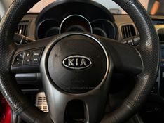KIA CERATO 1.6 SX2 16V 2010/2011 AUTOGRIF MOTORS CAMPO BOM / Carros no Vale