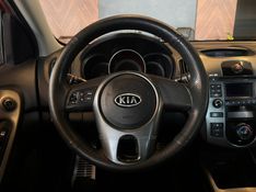 KIA CERATO 1.6 SX2 16V 2010/2011 AUTOGRIF MOTORS CAMPO BOM / Carros no Vale
