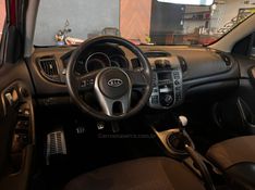 KIA CERATO 1.6 SX2 16V 2010/2011 AUTOGRIF MOTORS CAMPO BOM / Carros no Vale