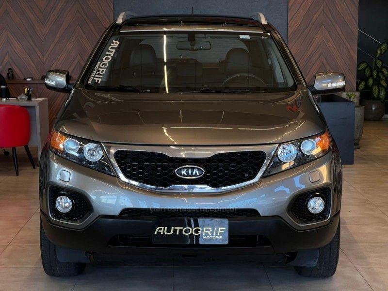 KIA SORENTO 3.5 S.658 V6 4X4 24V 2012/2013 AUTOGRIF MOTORS CAMPO BOM / Carros no Vale