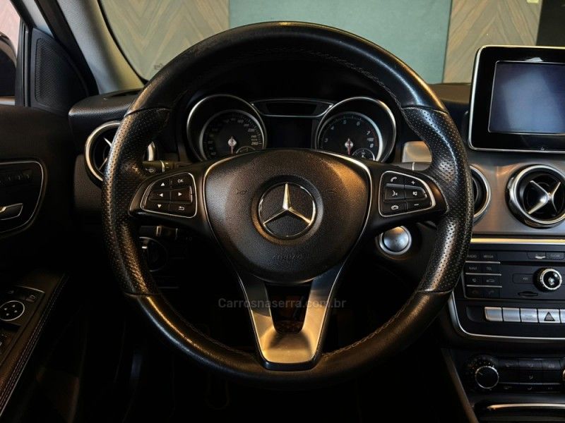 MERCEDES-BENZ GLA 200 1.6 CGI ADVANCE 16V TURBO 2019/2019 AUTOGRIF MOTORS CAMPO BOM / Carros no Vale