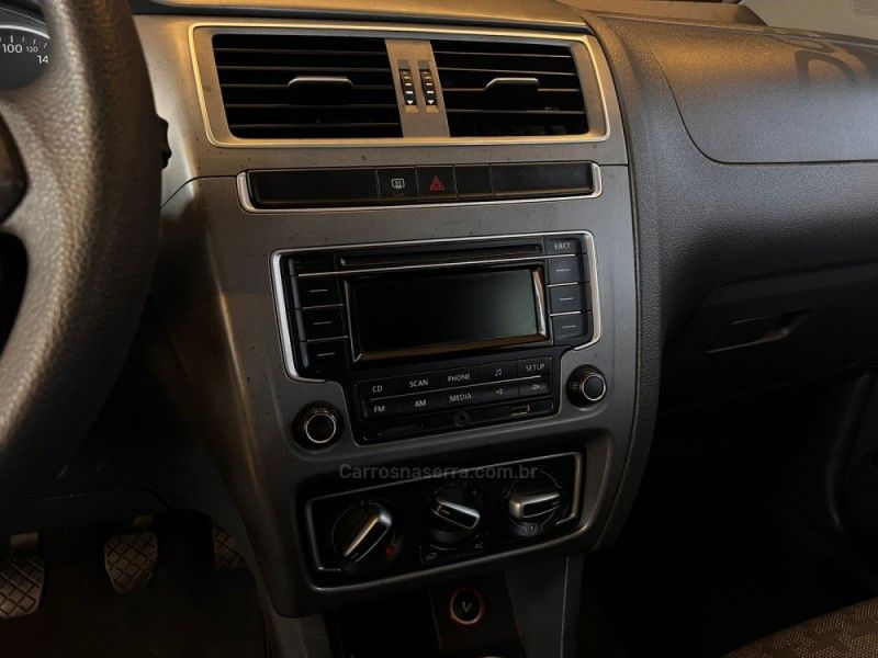 VOLKSWAGEN FOX 1.0 MI COMFORTLINE 8V 2015/2015 AUTOGRIF MOTORS CAMPO BOM / Carros no Vale