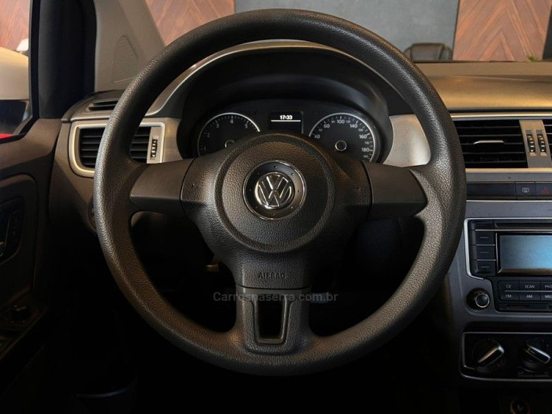 VOLKSWAGEN FOX 1.0 MI COMFORTLINE 8V 2015/2015 AUTOGRIF MOTORS CAMPO BOM / Carros no Vale