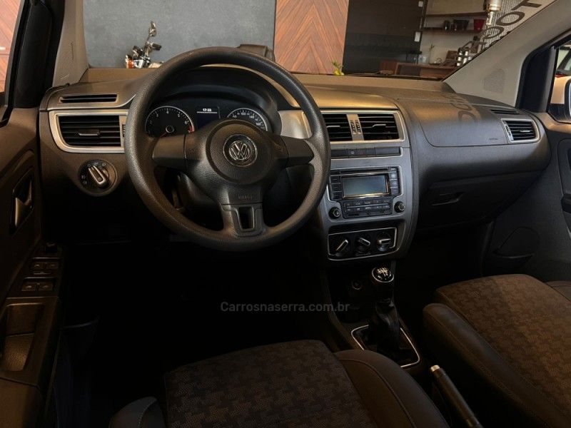 VOLKSWAGEN FOX 1.0 MI COMFORTLINE 8V 2015/2015 AUTOGRIF MOTORS CAMPO BOM / Carros no Vale