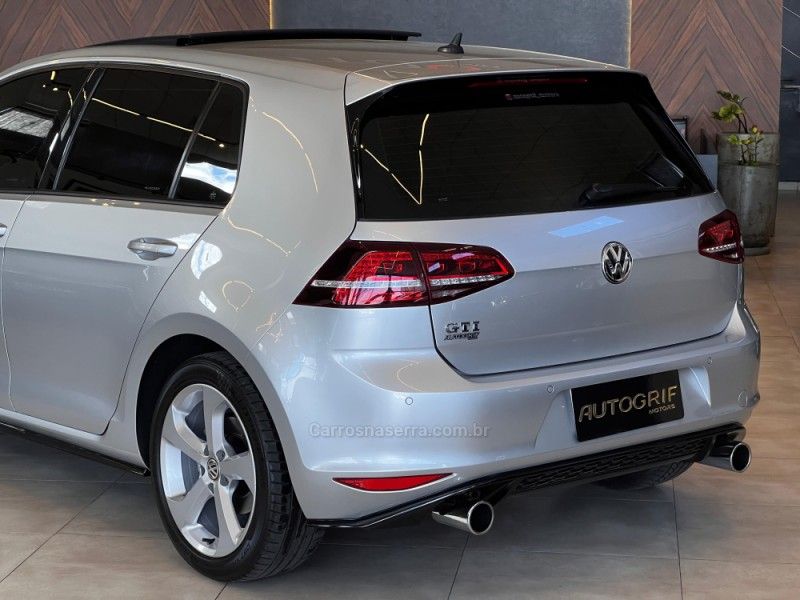 VOLKSWAGEN GOLF 2.0 TSI GTI 16V TURBO 2016/2016 AUTOGRIF MOTORS CAMPO BOM / Carros no Vale