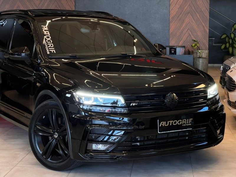 VOLKSWAGEN TIGUAN 2.0 ALLSPACE R-LINE 350 TSI 4X4 2018/2018 AUTOGRIF MOTORS CAMPO BOM / Carros no Vale