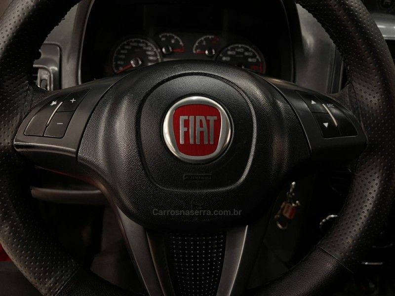 FIAT PALIO 1.8 MPI ADVENTURE LOCKER WEEKEND 8V 2015/2015 AUTOGRIF MOTORS CAMPO BOM / Carros no Vale