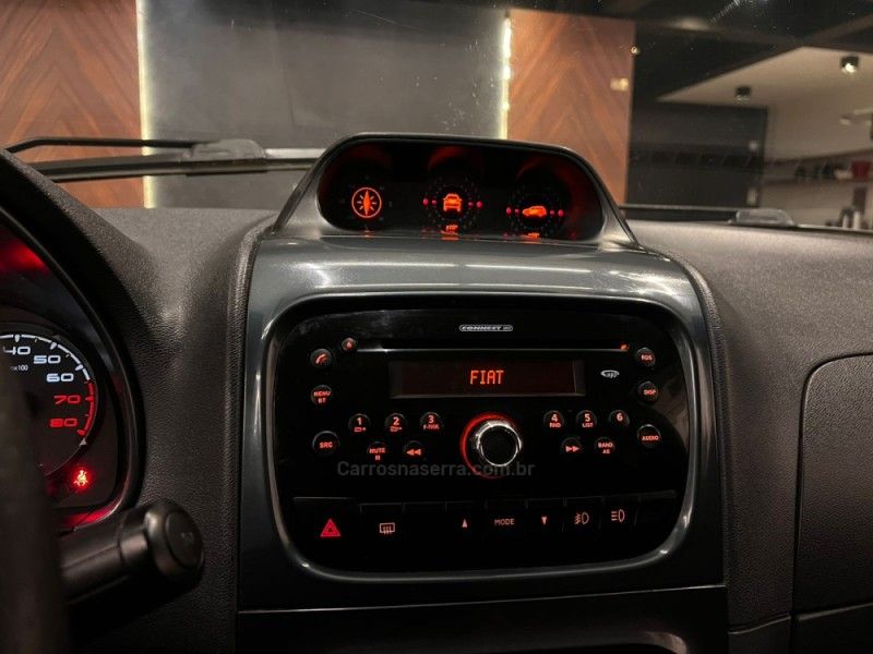 FIAT PALIO 1.8 MPI ADVENTURE LOCKER WEEKEND 8V 2015/2015 AUTOGRIF MOTORS CAMPO BOM / Carros no Vale