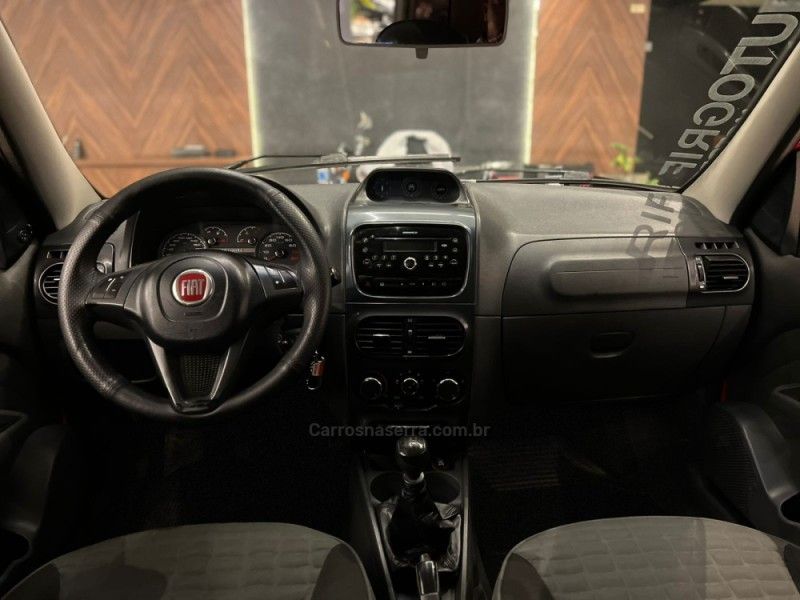 FIAT PALIO 1.8 MPI ADVENTURE LOCKER WEEKEND 8V 2015/2015 AUTOGRIF MOTORS CAMPO BOM / Carros no Vale