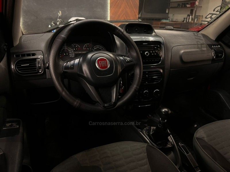 FIAT PALIO 1.8 MPI ADVENTURE LOCKER WEEKEND 8V 2015/2015 AUTOGRIF MOTORS CAMPO BOM / Carros no Vale