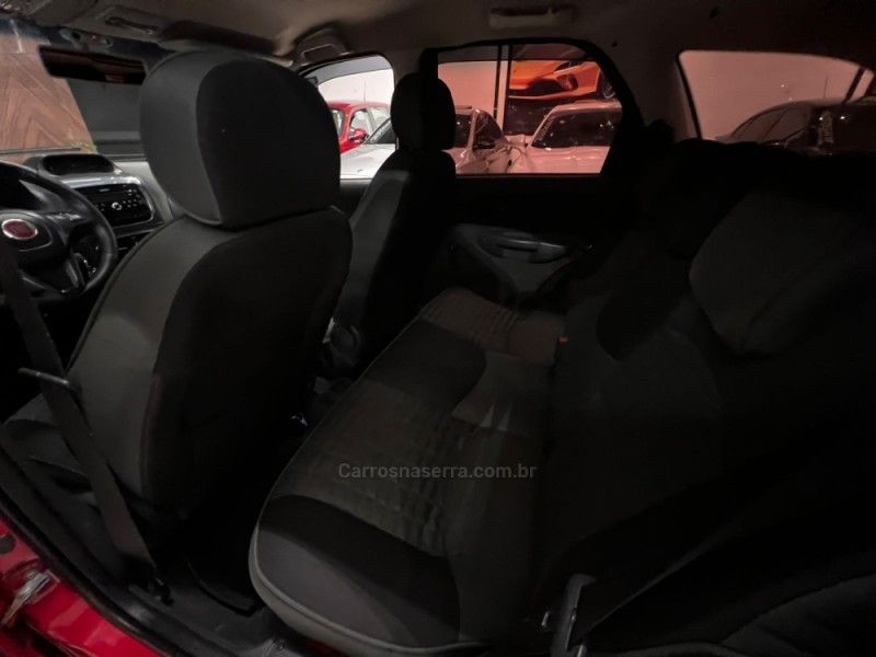 FIAT PALIO 1.8 MPI ADVENTURE LOCKER WEEKEND 8V 2015/2015 AUTOGRIF MOTORS CAMPO BOM / Carros no Vale