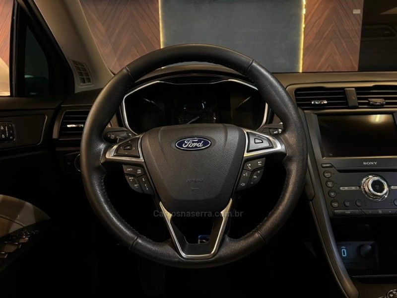 FORD FUSION 2.0 TITANIUM GTDI ECOBOOST AWD 2018/2018 AUTOGRIF MOTORS CAMPO BOM / Carros no Vale