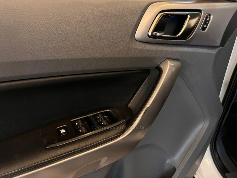FORD RANGER 3.2 LIMITED 4X4 CD 20V 2019/2019 AUTOGRIF MOTORS CAMPO BOM / Carros no Vale