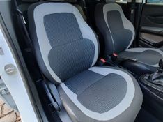 CHEVROLET ONIX HATCH LS 1.0 8V FlexPower Mec. 2016/2016 RENNER AUTOMÓVEIS LAJEADO / Carros no Vale