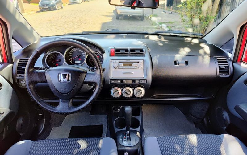 Honda Fit LX 1.4/ 8V/16V 2007/2008 RENNER AUTOMÓVEIS LAJEADO / Carros no Vale